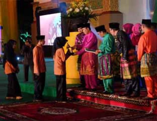 Meranti Berhasil Pertahankan Juara Umum 2 MTQ Riau 2015  
