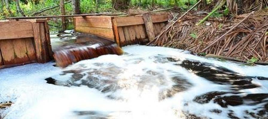 Polres Dumai Bersama Security Pertamina Bentuk Bloking Kanal  