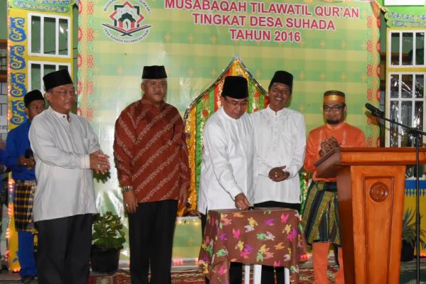 Bupati Wardan Buka MTQ Desa Suhada