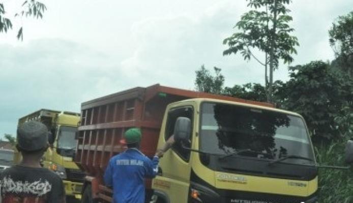 DPRD Pekanbaru Minta Truk Masuk Dalam Kota Ditilang