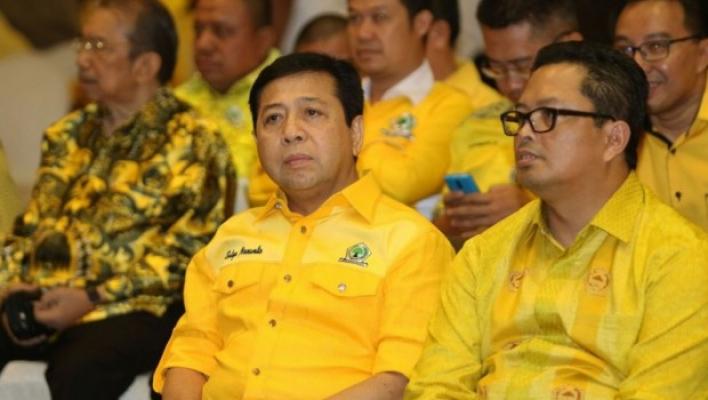 Golkar Copot Akom sebagai Ketua DPR dan Digantikan Setnov, Ini Alasannya..  