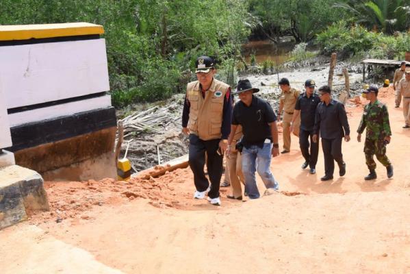 HM wardan Tinjau Pembangunan di Enok