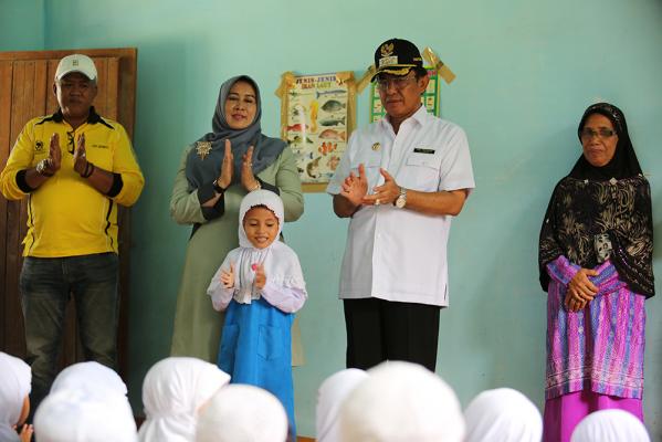 Pemkab Inhil Kunjungi Paud dan TK di Keritang