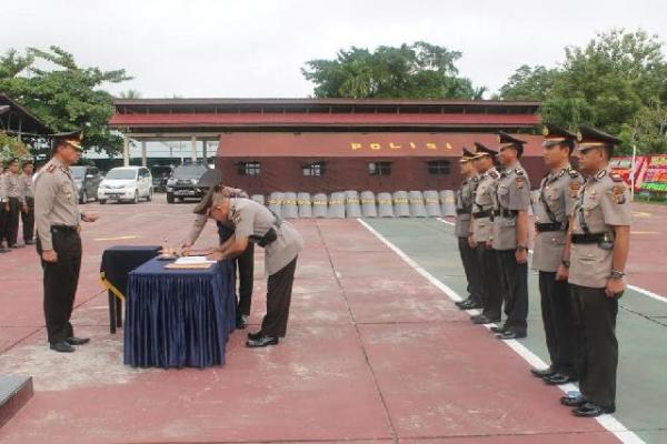 Polres Inhu Gelar Sertijab Dua Kapolsek dan Kasat Reskrim  