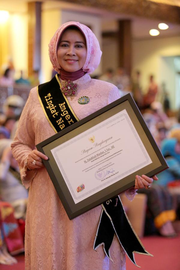 Zulaikhah Wardan Terima Anugerah PAUD Tingkat Nasional