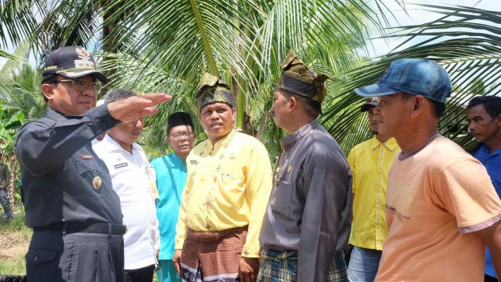 Bupati Inhil Tinjau Sejumlah Pembangunan Prasarana Publik Desa Sungai Undan