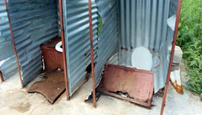 Putranya ‘Tertelan’ Toilet, Ibu Tuntut Kementerian Pendidikan Dasar