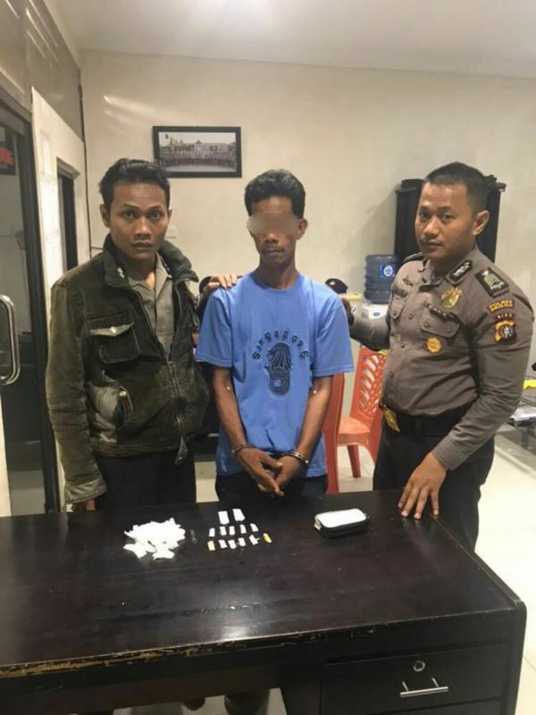 RT di Rohil ini Saksikan Penggeledahan Terhadap Seorang Pria di Warung, Ternyata ini isinya