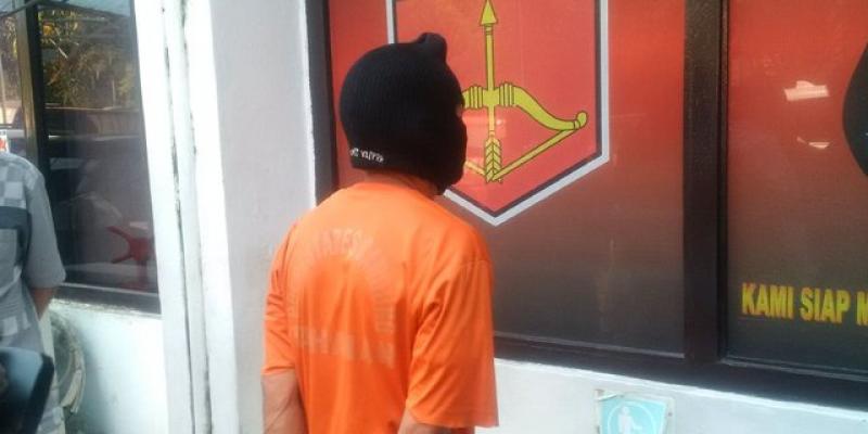 Remas dada mahasiswi, Dani ditangkap warga