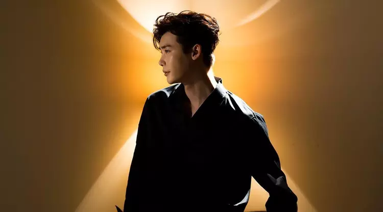 Artis Korea Lee Jong Suk Dideportasi, Salahkah Promotor Indonesia?