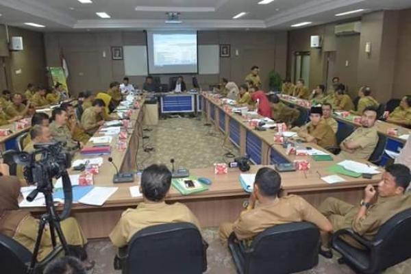 Bupati Kampar H.Aziz Zaenal Evaluasi Realisasi Fisik Keuangan Tahun 2018