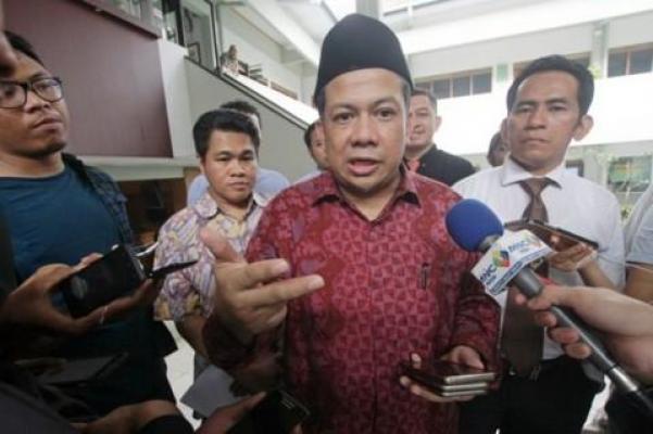 Fahri Hamzah: KPK Sinting dan Frustrasi