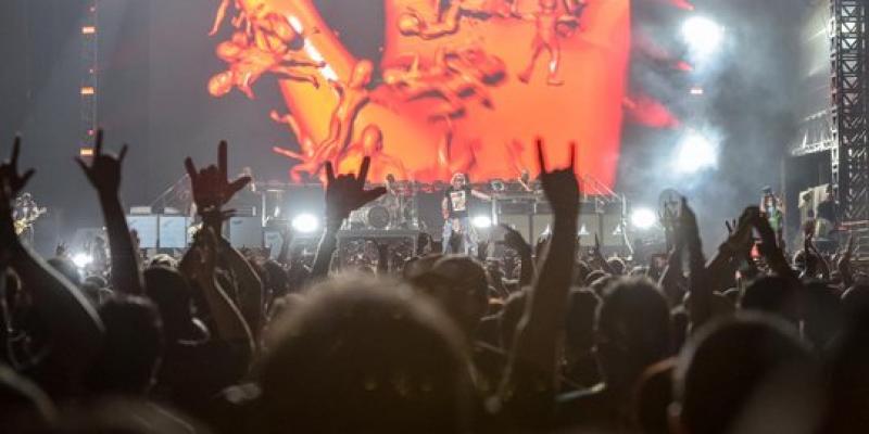 Hard Rock Legendaris Guns N Roses sukses mengguncang Jakarta