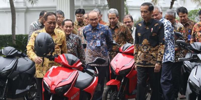 Juru Bicara(BPN) Prabowo Sandi Ferry Juliantono:Apa kabar Mobil EsemKa,Pertumbuhan Ekonomi dan Guru Honorer