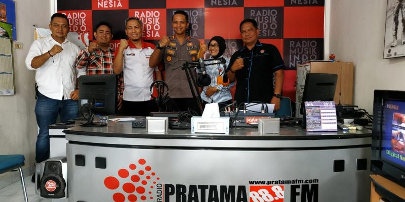 Kapolres Kampar Ikuti Talk Show di Radio Pratama FM Bangkinang