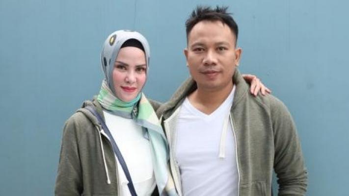 Lima Yang Ganjil Video Penggrebekan Angel Lelga oleh Suaminya Vicky Prasetyo