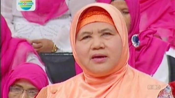Mengintip Rumah Mamah Dedeh Yang Jarang Terexpose Media