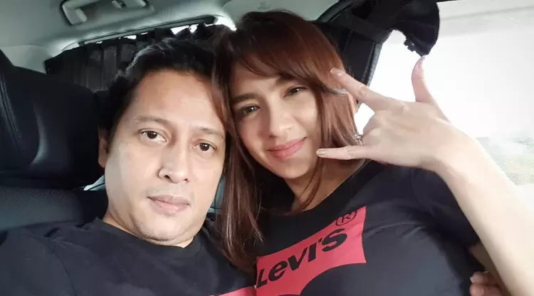 Pamer Pose di Kasur, Angel Karamoy - Jose Poernomo Sudah Menikah?