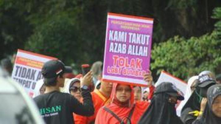 Ribuan Masyarakat Kota Padang Long March Tolak LGBT