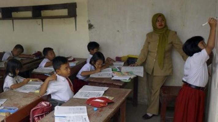Sejarah Hari Guru Di Indonesia,Sang  Pahlawan Tampa Tanda Jasa