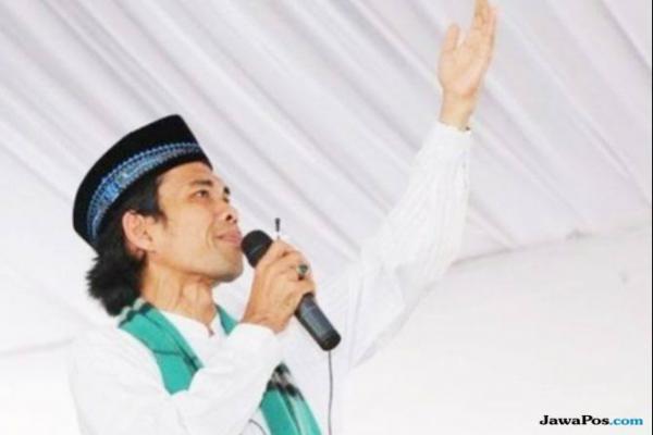 Ustaz Abdul Somad Bicara Hukum Melangkahi Makam