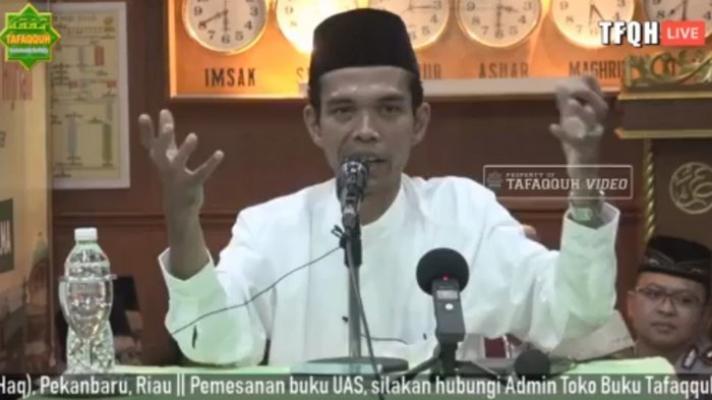 Ustaz Abdul Somad Blak-blakan Beberkan Isi Lemari Pakaiannya: Saya Cuma Punya 5 Sarung