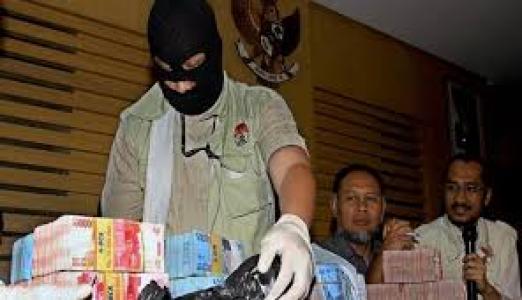KPK Sita Rp 700 Juta Dari OTT Ketua DPRD Bangkalan