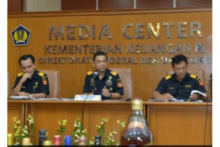 Bawa Uang Rp 100 Juta Wajib Lapor Bea Cukai