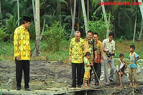Atasi Trio Tata Air Perkebunan Inhil, Plt Gubri Akan Kaji Penggunaan ADD