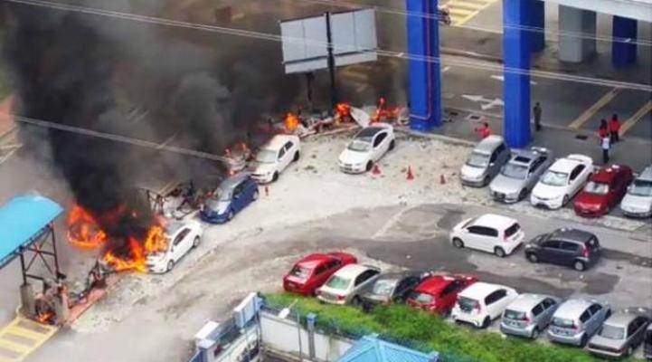 Kebakaran 6 Mobil di Malaysia Sempat dikira Serangan Bom