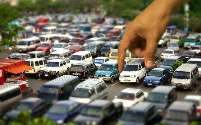 Melarikan Mobil Rental, Pelaku Diringkis Korban
