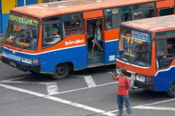 TABRAKAN METROMINI-CL: Polisi Giat Tertibkan Penerobos Palang Pintu Kereta
