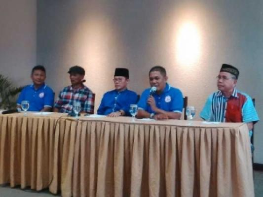 Zulkifli AS Silahturahmi dengan Sejumlah Wartawan di Grand Zuri Dumai