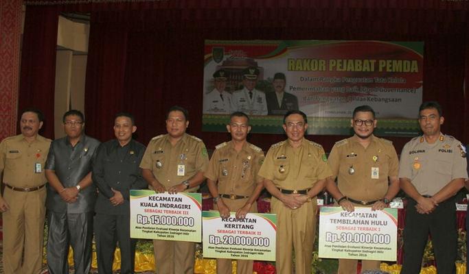 3 Camat Terima Penghargaan Tata Kelola Yang Baik