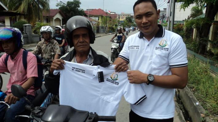 Turun Kejalan, Kejari Inhil Sosialisasi Anti Korupsi Kepada Masyarakat 
