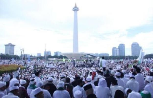 Habib Rizieq Tiba-tiba Muncul di Aksi Reuni 212, Orasinya Bikin Gempar