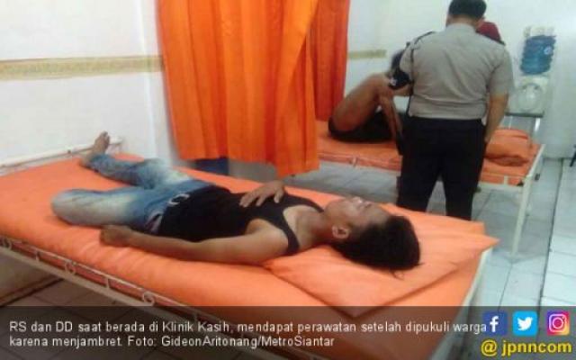 Ibu Pelaku Jambret Menangis Histeris Lihat Anaknya Sekarat