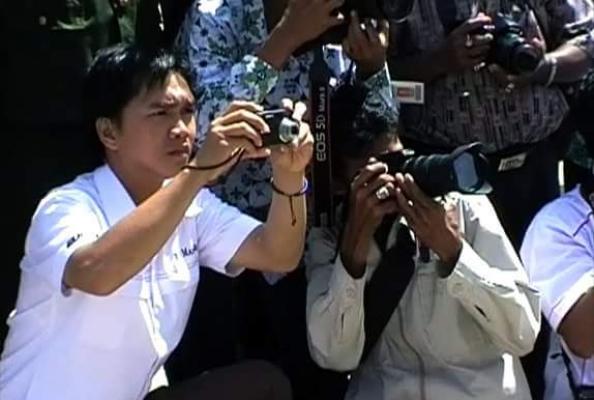 Ketua PWI dan KDDI Inhil Lulus Jadi Pengacara