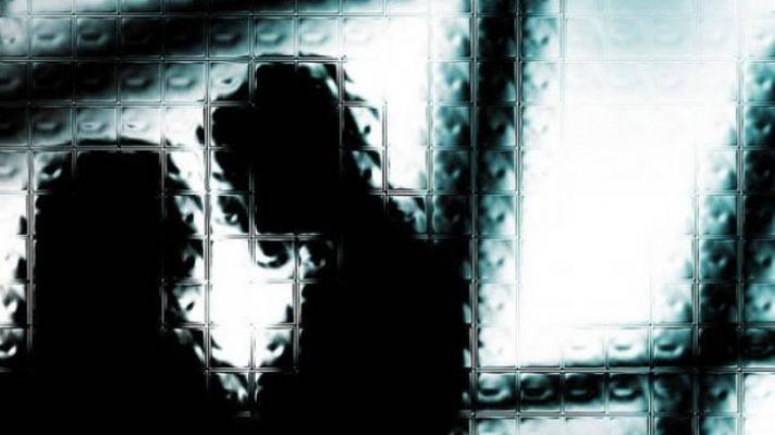 Niat Beri Kejutan Ulang Tahun, Suami Justru Temukan Sang Istri Begituan di Kamar Bareng Selingkuhan