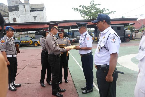 Polres Inhil Gelar Upacara Memperingati HUT Satpam ke-37