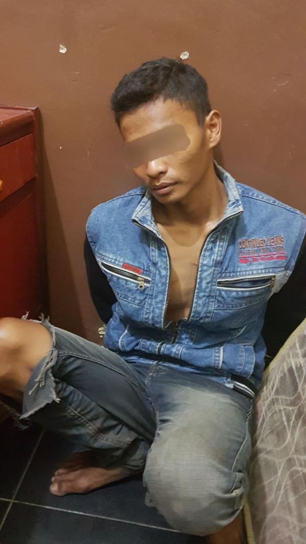Pria yang dalam id cardnya berprofesi sebagai wiraswasta, diduga menjadi pelaku tindak pidana pencurian dengan kekerasan, 