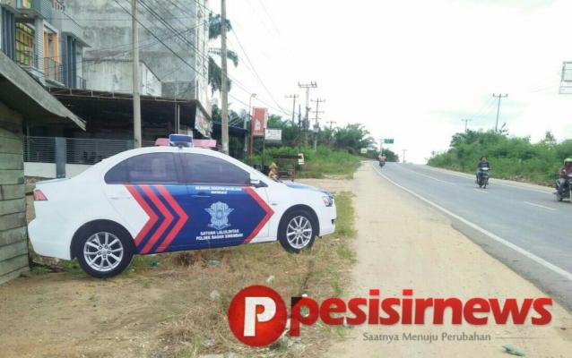 Unit Lantas Polsek Bagan Sinembah Pasang Replika Mobil Patroli, Ini maksudnya...