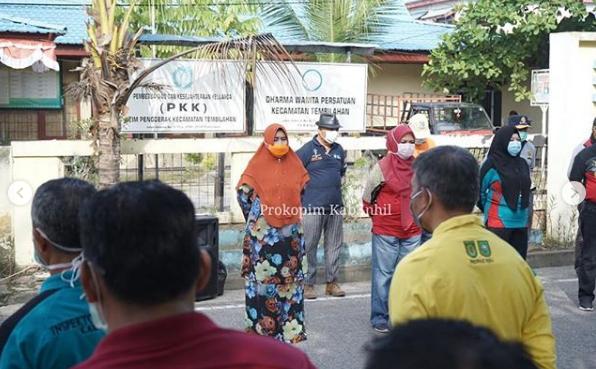 Tim Gugus Tugas Pencegahan Covid 19 Yang Di Pimpin HM Wardan Laksanakan Penyemprotan Disinfektan