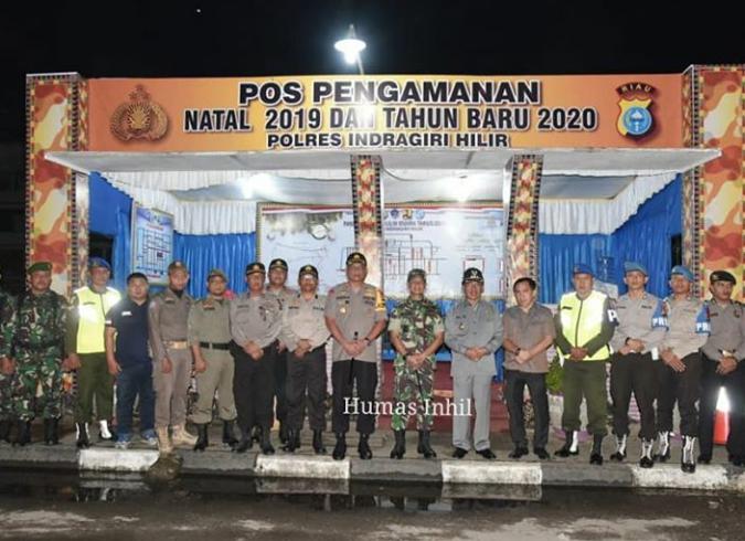 Bupati  HM.Wardan Tinjau Beberapa Titik Pos  Pengamanan Tabun Baru