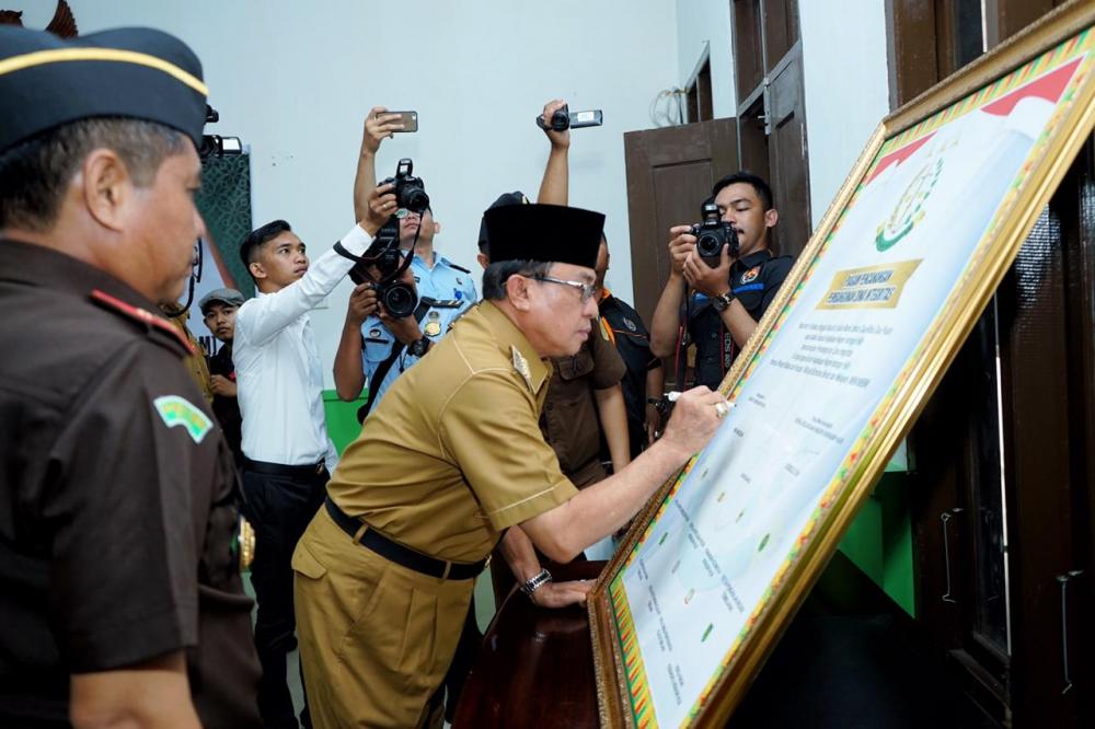 Bupati Inhil HM Wardan Hadiri Pencanangan Pembangunan Zona Integritas Menuju WBK dan WBBM