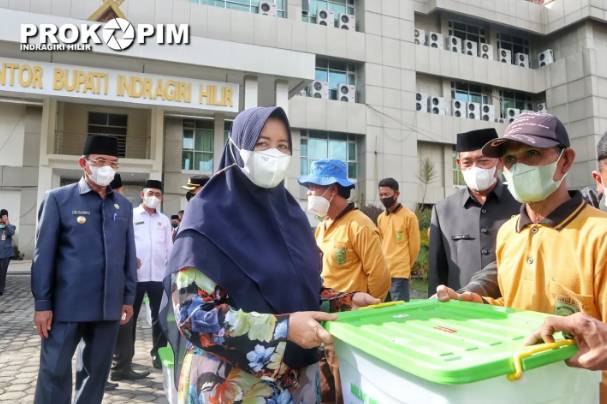 Bupati HM. Wardan Melantik Secara Langsung Lima Pimpinan Baznas Inhil Periode 2022-2027