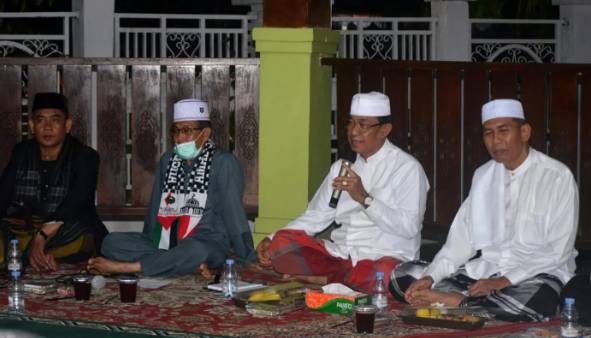 Bupati Inhil Beserta istri Hj. Zulaikhah Wardan Terima Kunjungan Silaturahim Masyarakat Kateman di Malam ke-14 Ramadan