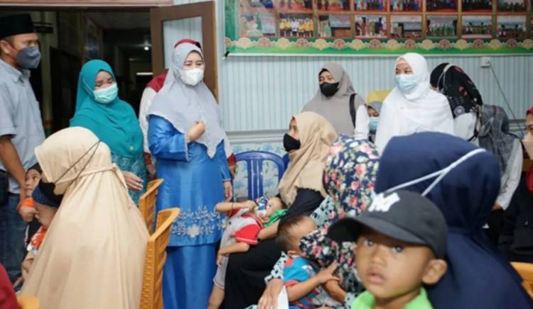 Ketua GSH dan Baznas Inhil Salurkan Bantuan Zakat Premium Ramadan di Kecamatan Tembilahan Hulu dan Tempuling