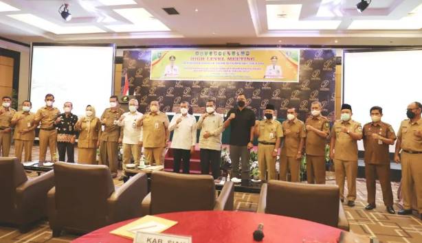 Ketua TPID Inhil H. Syamsuddin Uti Hadiri Rapat High Level Meeting TPID Provinsi Riau TH 2022