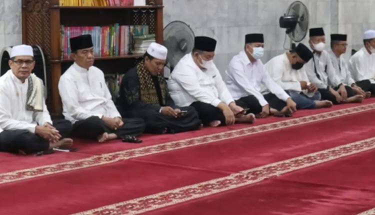 Bupati Inhil Ikuti Kegiatan Amaliah Ramadan yang Ditaja Ketua TP PKK Inhil Hj. Zulaikhah Wardan
